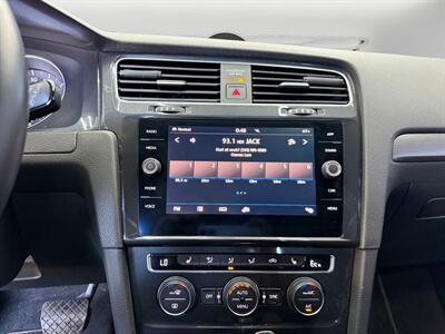 2019 Volkswagen e-Golf SE - Photo 22 - Lennox, CA 90304