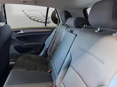 2019 Volkswagen e-Golf SE - Photo 13 - Lennox, CA 90304
