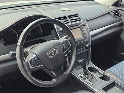 2015 Toyota Camry SE   - Photo 13 - Lennox, CA 90304