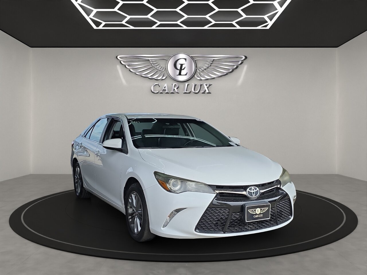 2015 Toyota Camry SE - Photo 1 - Lennox, CA 90304