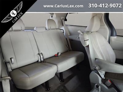 2012 Toyota Sienna XLE 7-Passenger Auto   - Photo 17 - Lennox, CA 90304