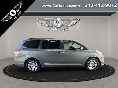 2012 Toyota Sienna XLE 7-Passenger Auto   - Photo 8 - Lennox, CA 90304