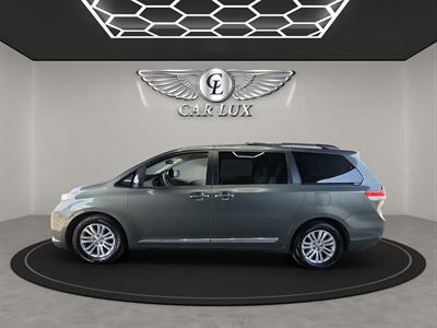 2012 Toyota Sienna XLE 7-Passenger Auto   - Photo 4 - Lennox, CA 90304