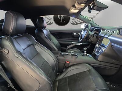 2022 Ford Mustang GT Premium   - Photo 14 - Lennox, CA 90304