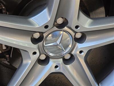 2010 Mercedes-Benz E 550 Base   - Photo 15 - Lennox, CA 90304