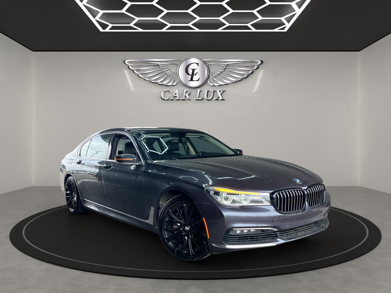 2016 BMW 750i - Photo 1 - Lennox, CA 90304