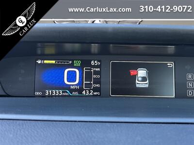 2022 Toyota Prius XLE   - Photo 11 - Lennox, CA 90304