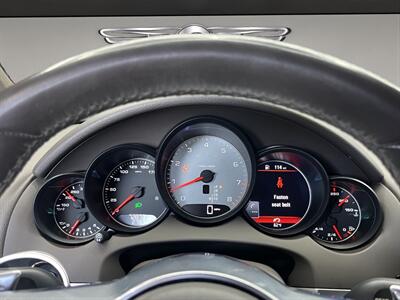 2016 Porsche Cayenne S   - Photo 11 - Lennox, CA 90304