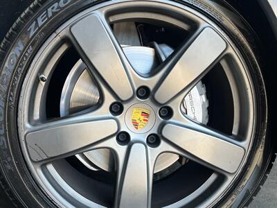 2016 Porsche Cayenne S   - Photo 21 - Lennox, CA 90304