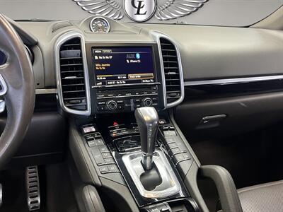 2016 Porsche Cayenne S   - Photo 14 - Lennox, CA 90304
