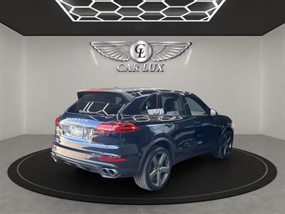 2016 Porsche Cayenne S   - Photo 7 - Lennox, CA 90304