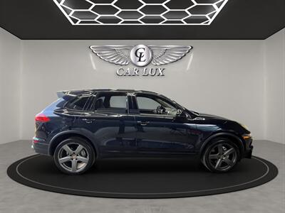 2016 Porsche Cayenne S   - Photo 8 - Lennox, CA 90304