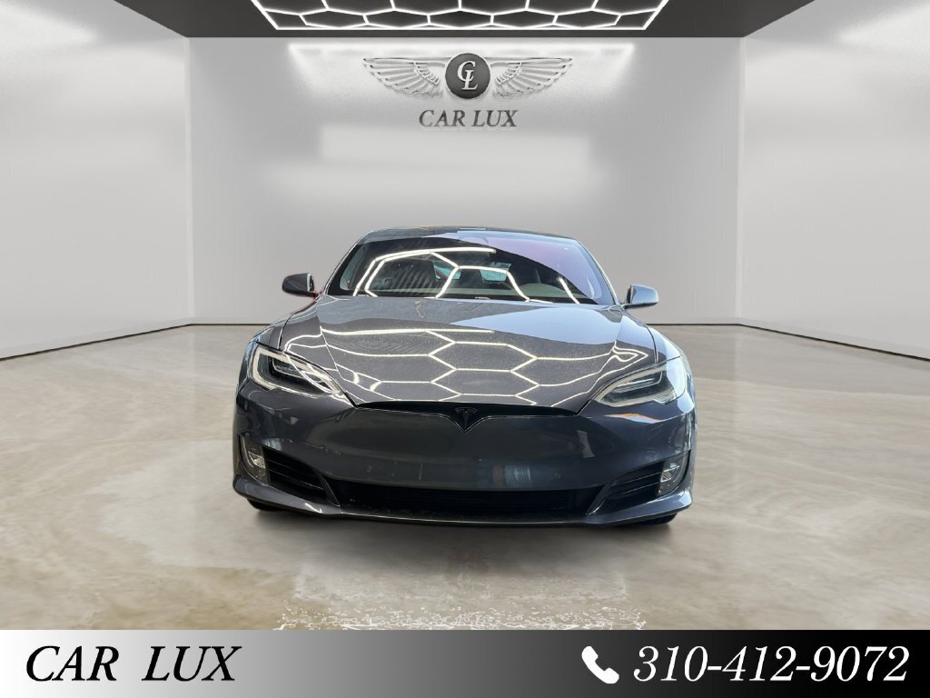 2018 Tesla Model S 75D - Photo 8 - Lennox, CA 90304