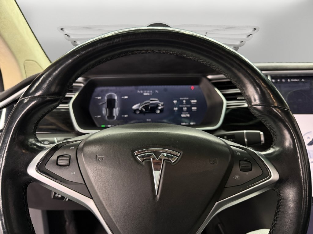 2016 Tesla Model X 90D - Photo 19 - Lennox, CA 90304