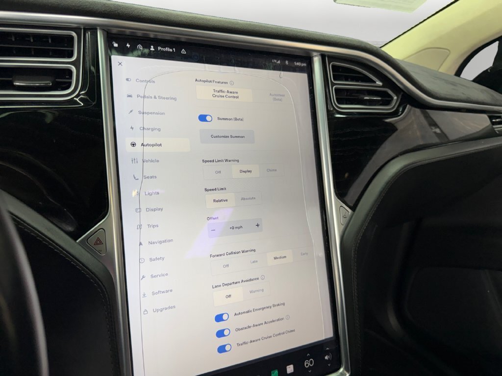 2016 Tesla Model X 90D - Photo 25 - Lennox, CA 90304