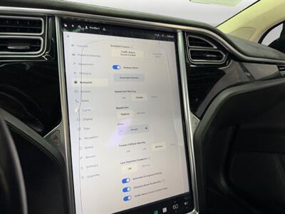 2016 Tesla Model X 90D - Photo 25 - Lennox, CA 90304