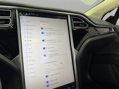 2016 Tesla Model X 90D - Photo 26 - Lennox, CA 90304