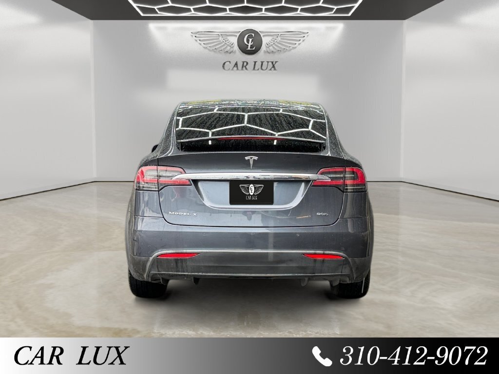2016 Tesla Model X 90D - Photo 4 - Lennox, CA 90304