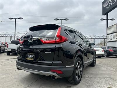 2017 Honda CR-V Touring   - Photo 6 - Lennox, CA 90304