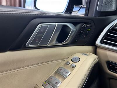 2021 BMW X7 M50i - Photo 19 - Lennox, CA 90304