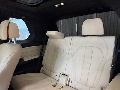 2021 BMW X7 M50i - Photo 31 - Lennox, CA 90304