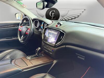 2017 Maserati Ghibli   - Photo 18 - Lennox, CA 90304