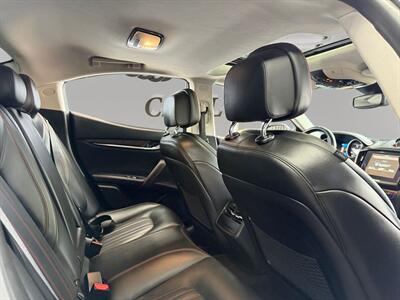 2017 Maserati Ghibli   - Photo 21 - Lennox, CA 90304