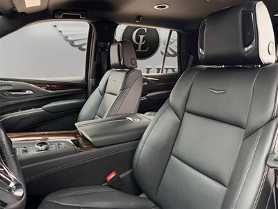 2024 Cadillac Escalade Luxury   - Photo 9 - Lennox, CA 90304