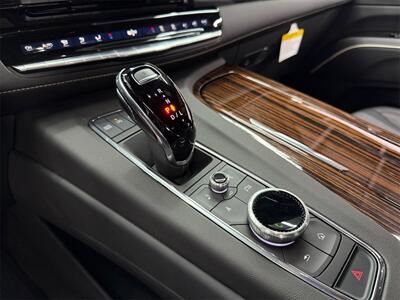 2024 Cadillac Escalade Luxury   - Photo 14 - Lennox, CA 90304