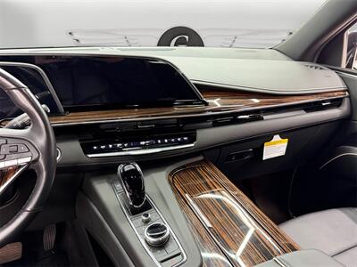 2024 Cadillac Escalade Luxury   - Photo 11 - Lennox, CA 90304