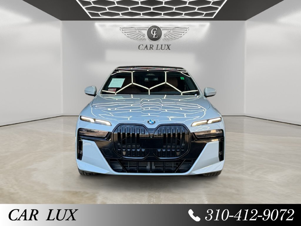 2023 BMW 740i - Photo 8 - Lennox, CA 90304