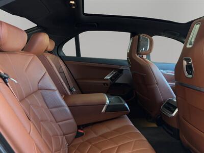 2023 BMW 740i - Photo 30 - Lennox, CA 90304