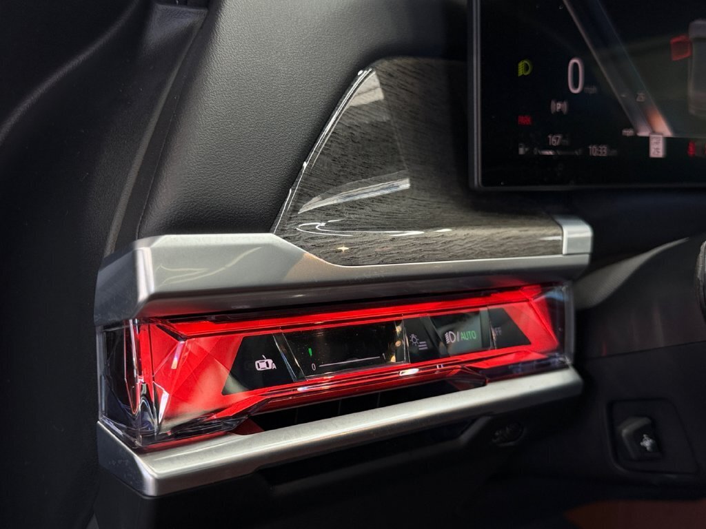 2023 BMW 740i - Photo 22 - Lennox, CA 90304