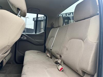 2011 Nissan Frontier SV V6   - Photo 19 - Lennox, CA 90304