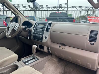 2011 Nissan Frontier SV V6   - Photo 26 - Lennox, CA 90304