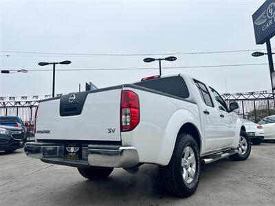 2011 Nissan Frontier SV V6   - Photo 9 - Lennox, CA 90304