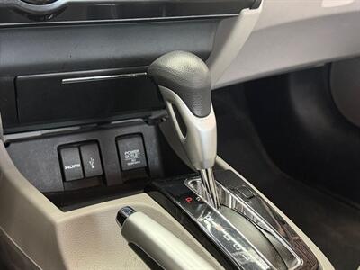 2015 Honda Civic Hybrid Navigation   - Photo 21 - Lennox, CA 90304