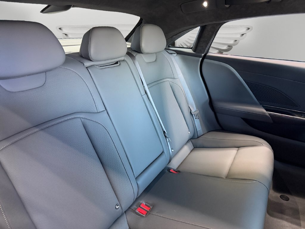 2023 Lucid Air Pure - Photo 29 - Lennox, CA 90304