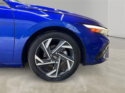 2024 Hyundai ELANTRA SEL   - Photo 14 - Lennox, CA 90304