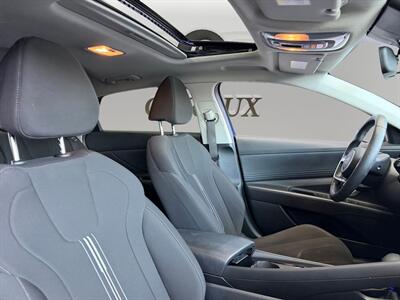 2024 Hyundai ELANTRA SEL   - Photo 15 - Lennox, CA 90304