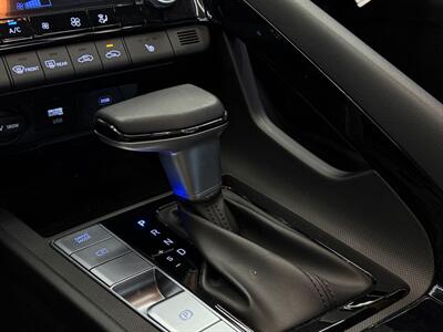 2024 Hyundai ELANTRA SEL   - Photo 18 - Lennox, CA 90304