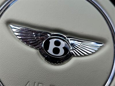 2018 Bentley Bentayga W12   - Photo 32 - Lennox, CA 90304