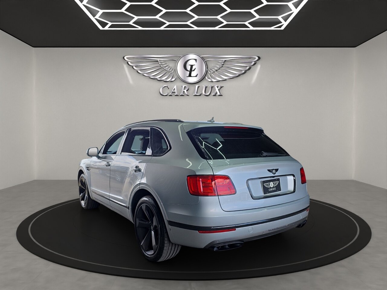 2018 Bentley Bentayga W12 photo 2
