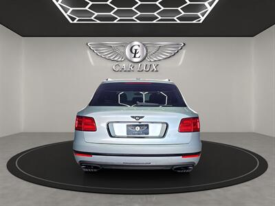 2018 Bentley Bentayga W12   - Photo 6 - Lennox, CA 90304