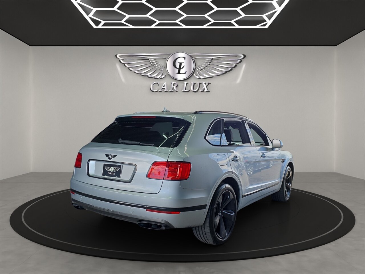 2018 Bentley Bentayga W12 photo 4
