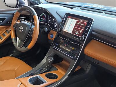 2021 Toyota Avalon Hybrid Limited   - Photo 15 - Lennox, CA 90304
