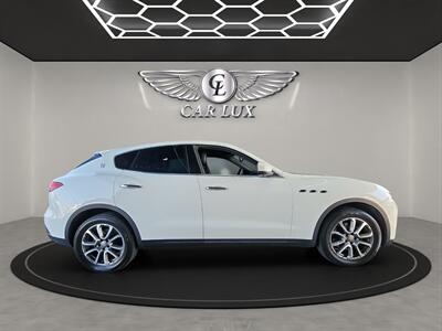 2018 Maserati Levante   - Photo 8 - Lennox, CA 90304