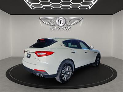 2018 Maserati Levante   - Photo 7 - Lennox, CA 90304