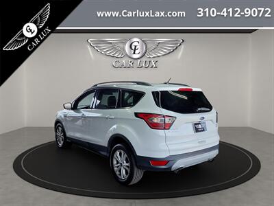 2018 Ford Escape SE   - Photo 5 - Lennox, CA 90304