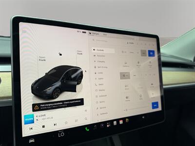 2024 Tesla Model Y Long Range - Photo 21 - Lennox, CA 90304